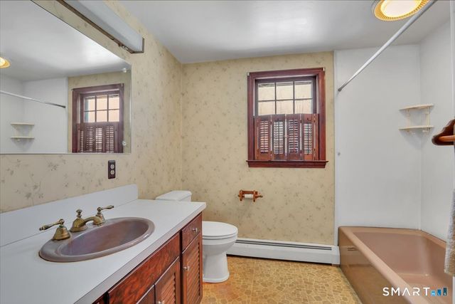 220 Rose Hill Road, Portland, CT 06480