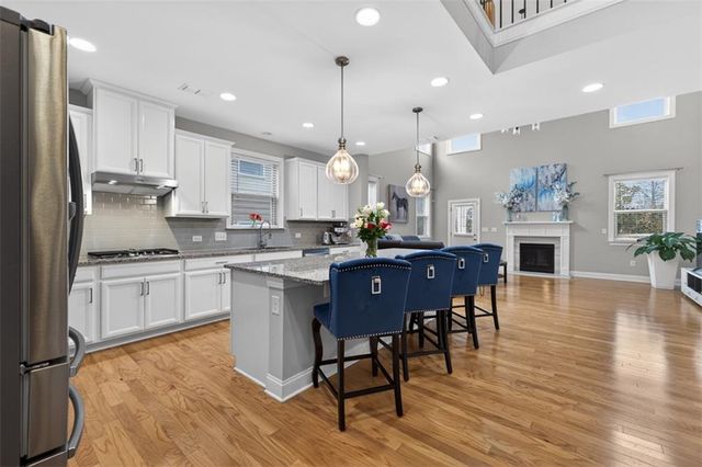 100 Summit Lane, Woodstock, GA 30189