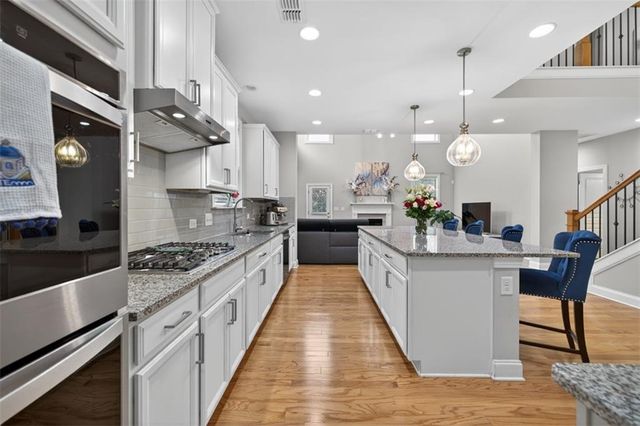 100 Summit Lane, Woodstock, GA 30189