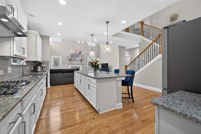 100 Summit Lane, Woodstock, GA 30189