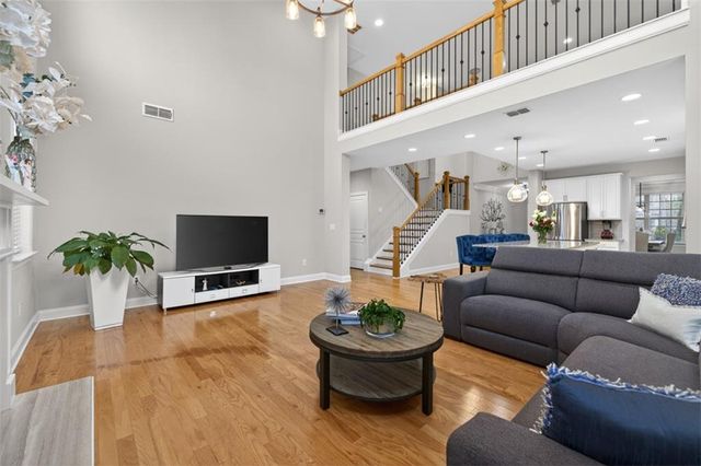 100 Summit Lane, Woodstock, GA 30189