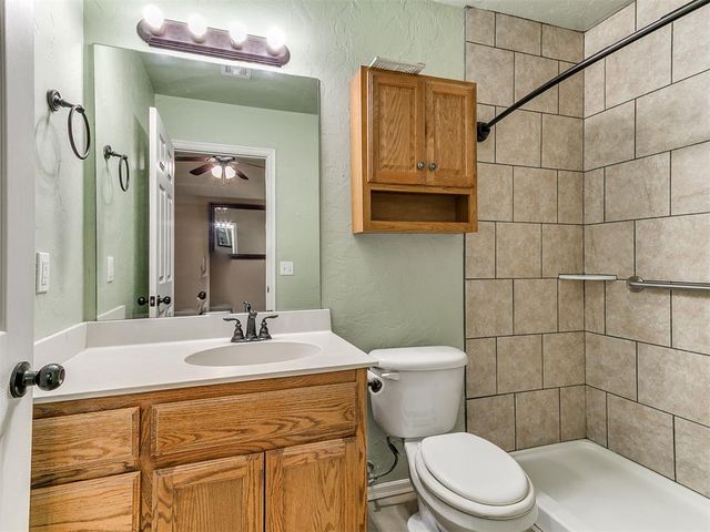 2327 Tortoise Drive, Midwest City, OK 73130