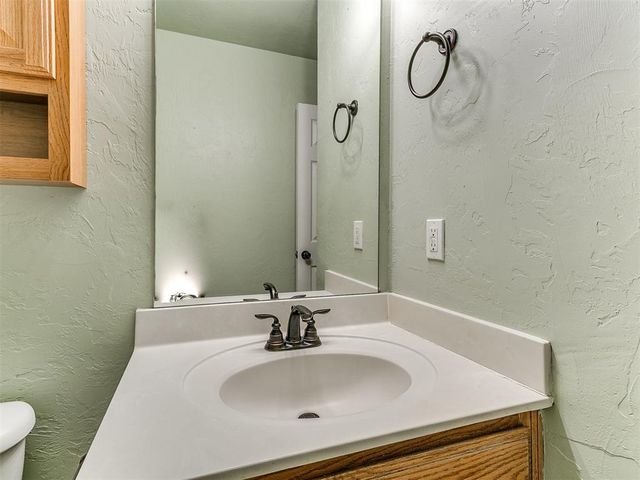 2327 Tortoise Drive, Midwest City, OK 73130