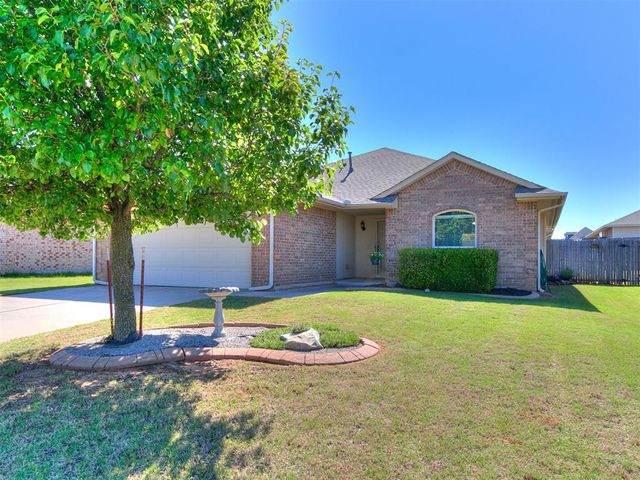 2327 Tortoise Drive, Midwest City, OK 73130
