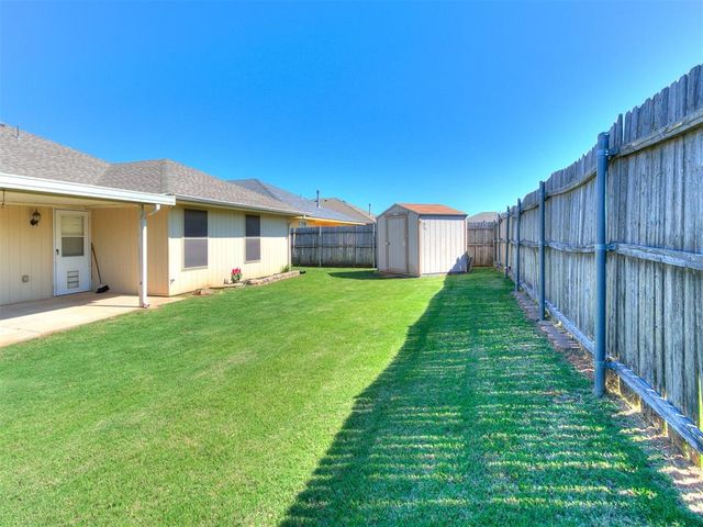 2327 Tortoise Drive, Midwest City, OK 73130