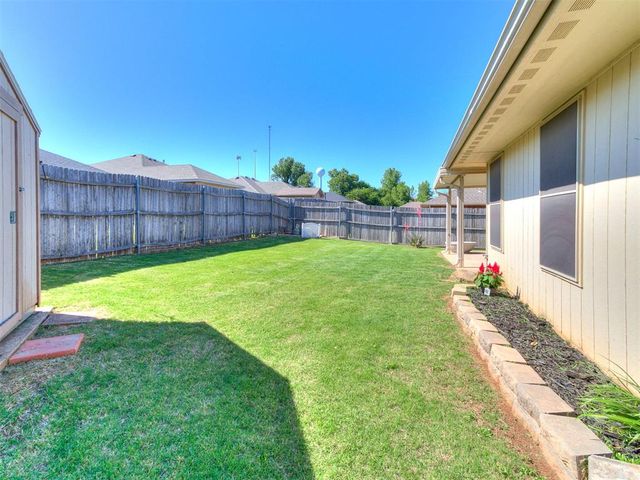 2327 Tortoise Drive, Midwest City, OK 73130