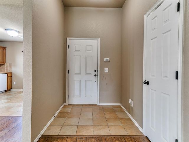 2327 Tortoise Drive, Midwest City, OK 73130