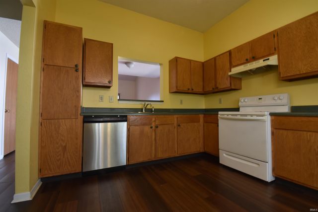 1109 W Pine Meadow Drive, Bloomington, IN 47403