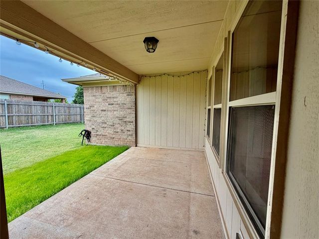 19117 Hecho Drive, Edmond, OK 73012