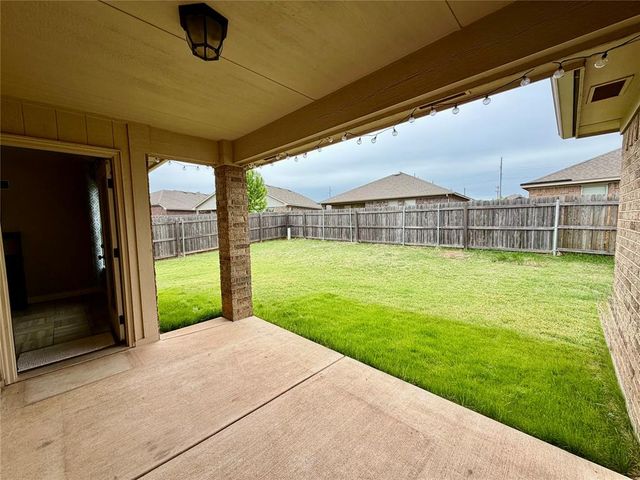 19117 Hecho Drive, Edmond, OK 73012