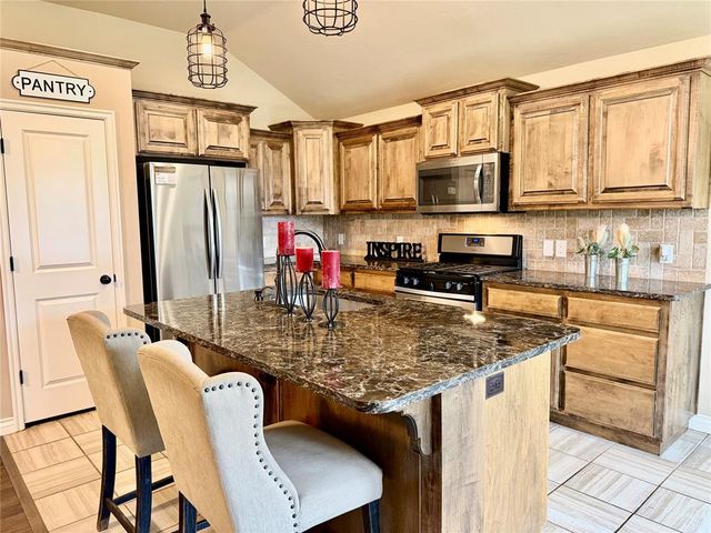 19117 Hecho Drive, Edmond, OK 73012