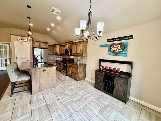 19117 Hecho Drive, Edmond, OK 73012