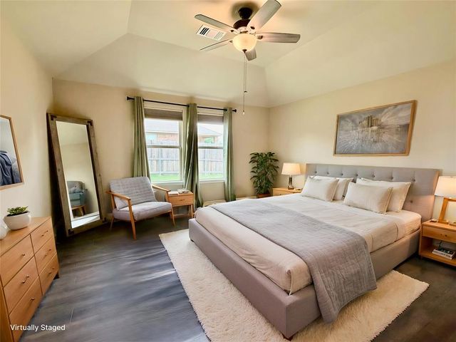 19117 Hecho Drive, Edmond, OK 73012