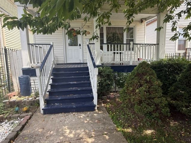 5819 S Fairfield Avenue, Chicago, IL 60629