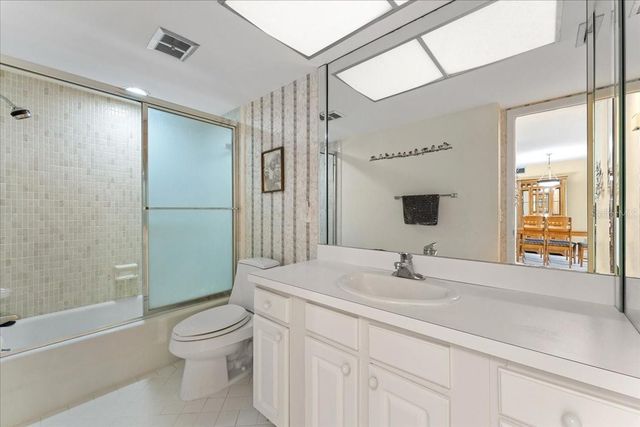 5220 BRITTANY DRIVE S 1501, St Petersburg, FL 33715