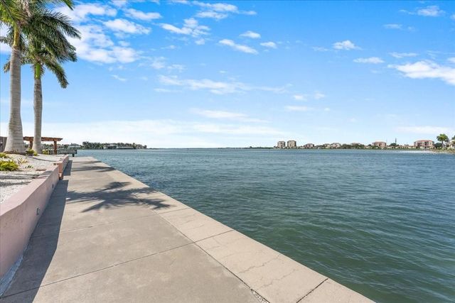 5220 BRITTANY DRIVE S 1501, St Petersburg, FL 33715