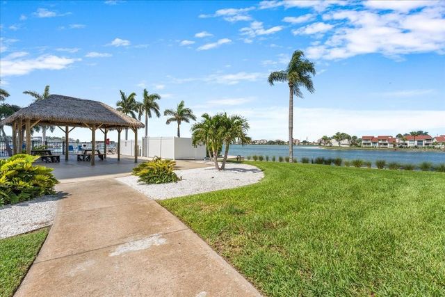 5220 BRITTANY DRIVE S 1501, St Petersburg, FL 33715