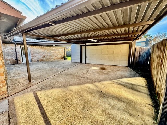 10131 Sagedale Drive, Houston, TX 77089