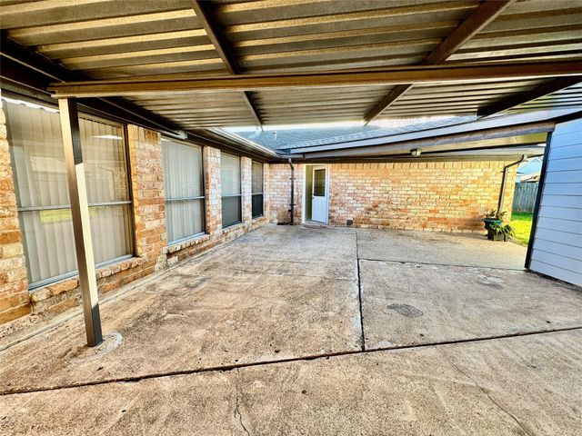 10131 Sagedale Drive, Houston, TX 77089