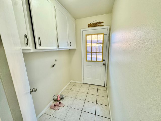 10131 Sagedale Drive, Houston, TX 77089