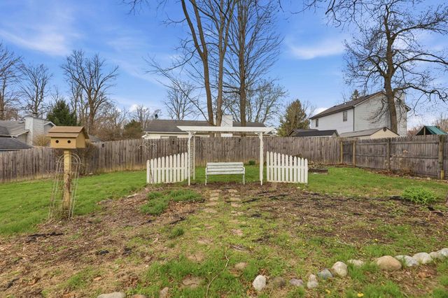 9925 SPUR CREEK Court, Fort Wayne, IN 46825