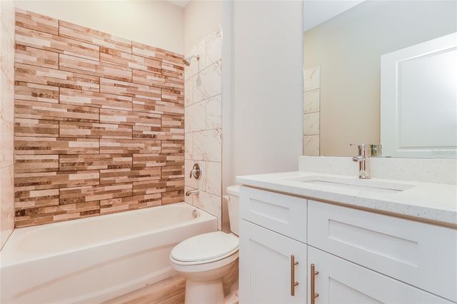 108 WILLOW DRIVE, Kissimmee, FL 34759