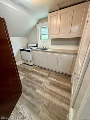 1652 Wisconsin Avenue, Flint, MI 48506