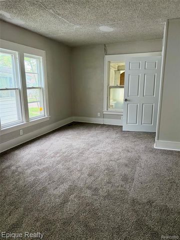 1652 Wisconsin Avenue, Flint, MI 48506