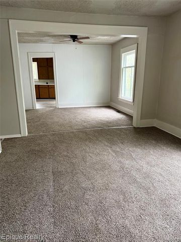 1652 Wisconsin Avenue, Flint, MI 48506