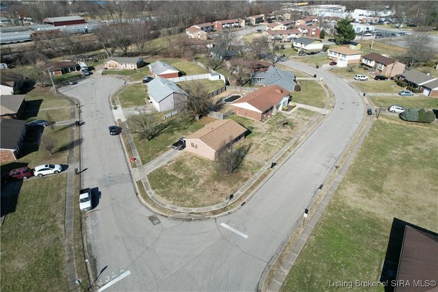 1701 National Avenue, Jeffersonville, IN 47130