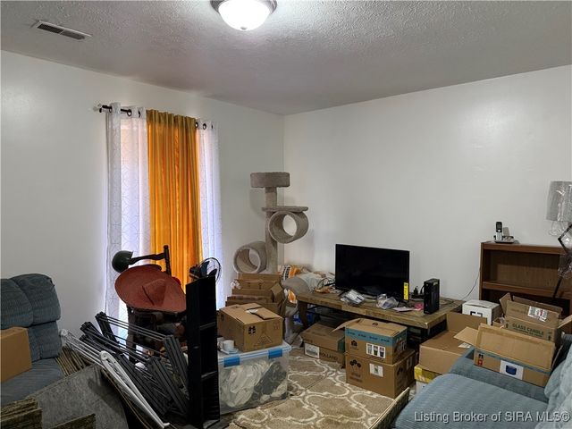 1701 National Avenue, Jeffersonville, IN 47130