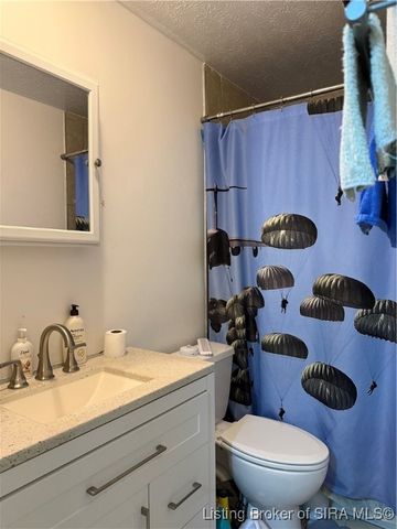 1701 National Avenue, Jeffersonville, IN 47130