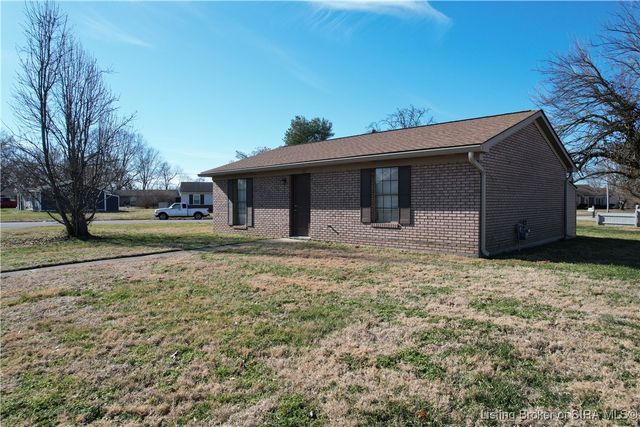 1701 National Avenue, Jeffersonville, IN 47130