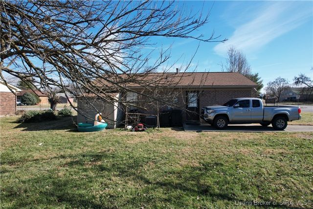 1701 National Avenue, Jeffersonville, IN 47130