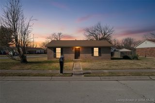 1701 National Avenue, Jeffersonville, IN 47130