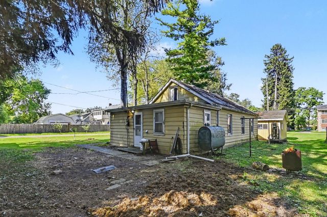 2074 Delhi Street Ne, Delhi Twp, MI 48842
