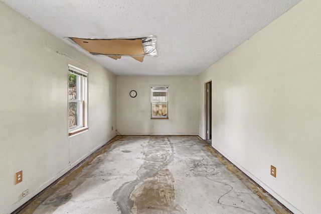 2074 Delhi Street Ne, Delhi Twp, MI 48842