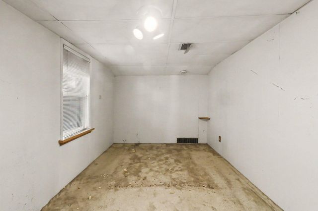 2074 Delhi Street Ne, Delhi Twp, MI 48842