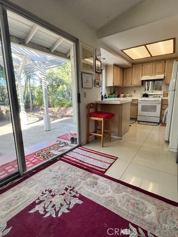 1455 Cresta, Corona, CA 92879