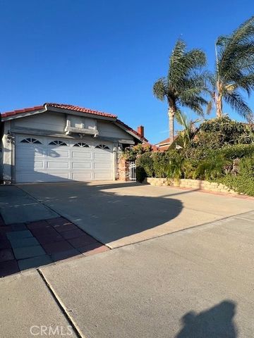 1455 Cresta, Corona, CA 92879