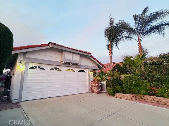1455 Cresta, Corona, CA 92879