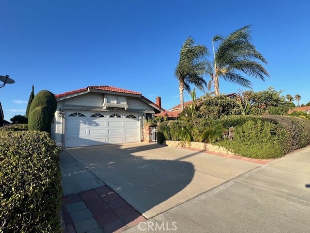 1455 Cresta, Corona, CA 92879