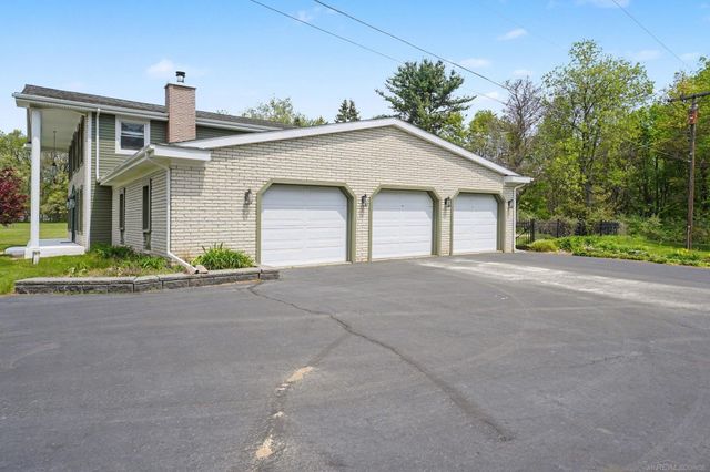 3285 Hosner Road, Dryden Twp, MI 48428