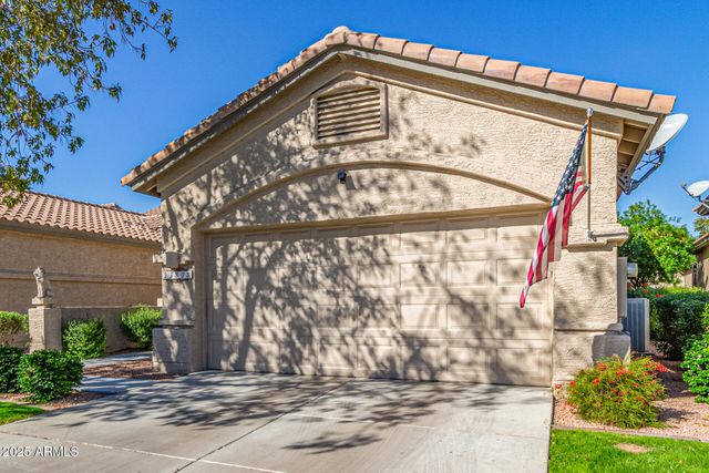 23808 S VACATION Way, Sun Lakes, AZ 85248