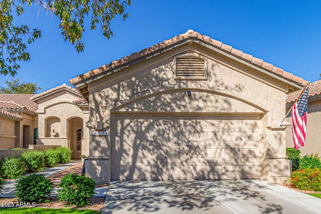 23808 S VACATION Way, Sun Lakes, AZ 85248