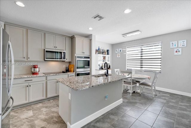 3392 NW 5th Street, Pompano Beach, FL 33069