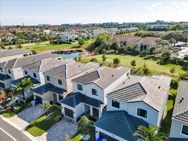 3392 NW 5th Street, Pompano Beach, FL 33069