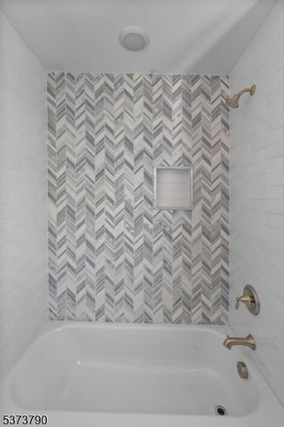 165 Jerome Pl, Bloomfield Twp., NJ 07003