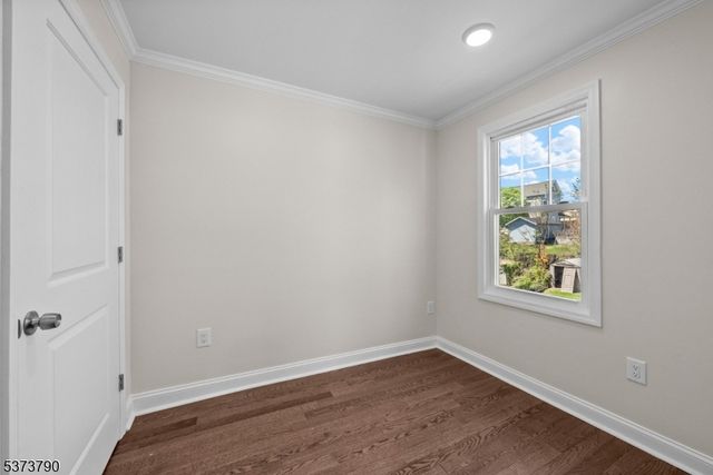 165 Jerome Pl, Bloomfield Twp., NJ 07003