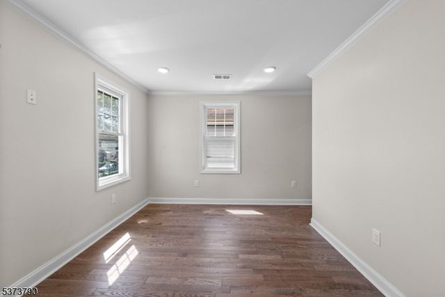 165 Jerome Pl, Bloomfield Twp., NJ 07003